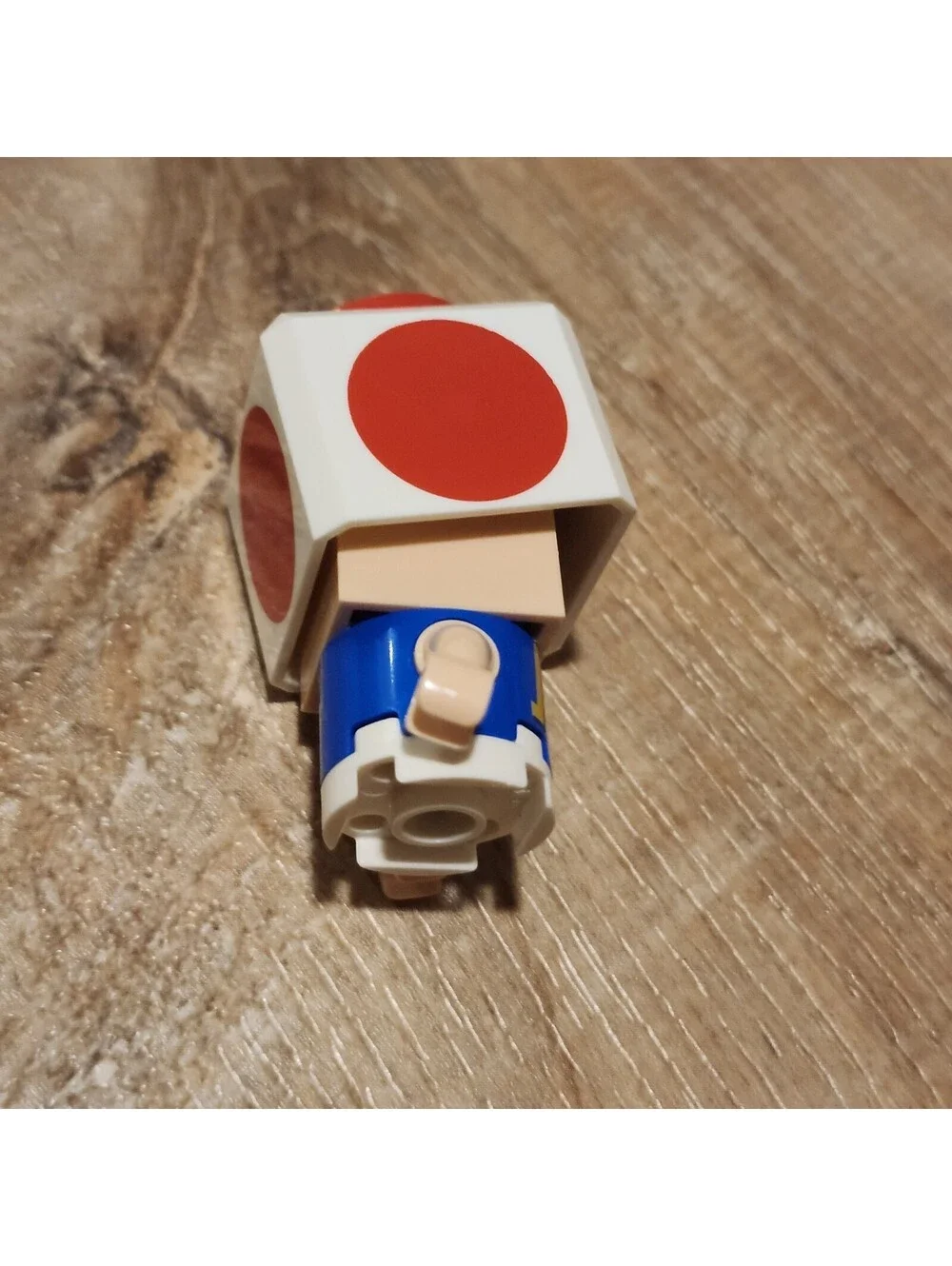 Lego missing feet